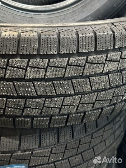 Goform W705 205/60 R16 92T