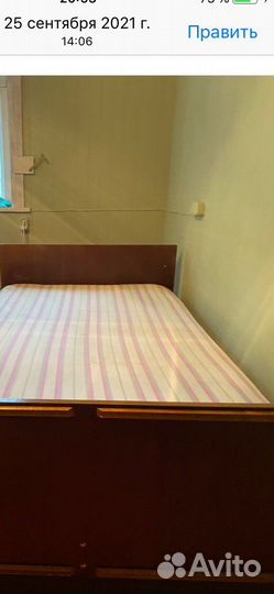 Кровать с матрасом