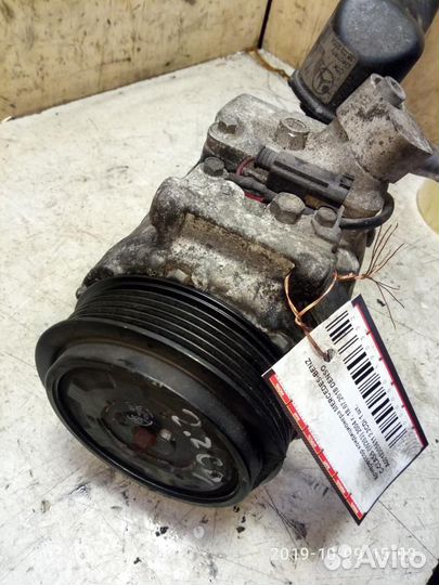 Компрессор системы кондиционирования Mercedes-Benz