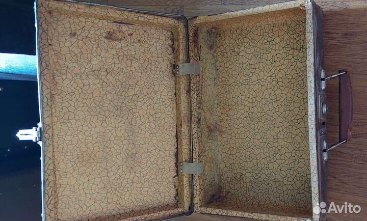 Чемоданы СССР б/у