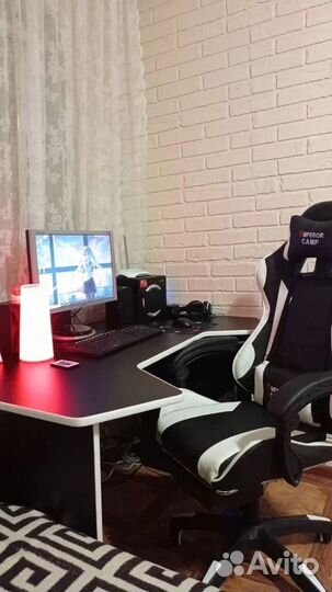 Стол геймерский (новый)