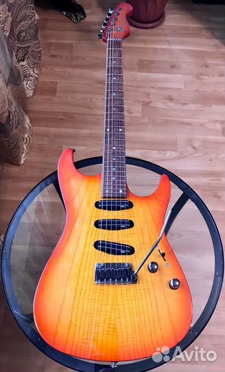 Fender Stratocaster Showmaster H-H-H