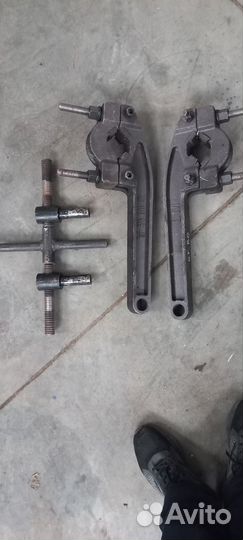 Ключи для раскручивания буровых штанг