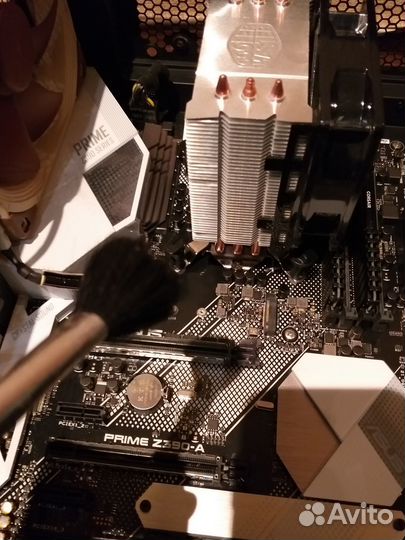 I7-9700k, Asus Z390-A, Corsair 32Gb (2x16)