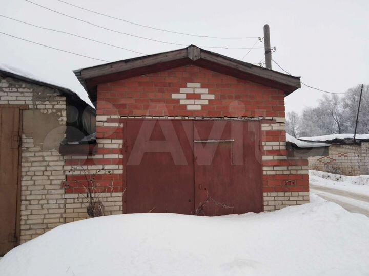 Гараж, > 30 м²