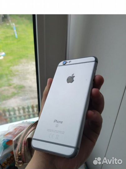 Телефон iPhone 6s