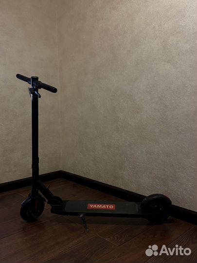 Самокат взрослый электрический б/у