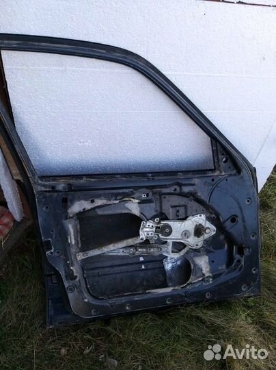 Левая передняя дверь на BMW e34 кузов
