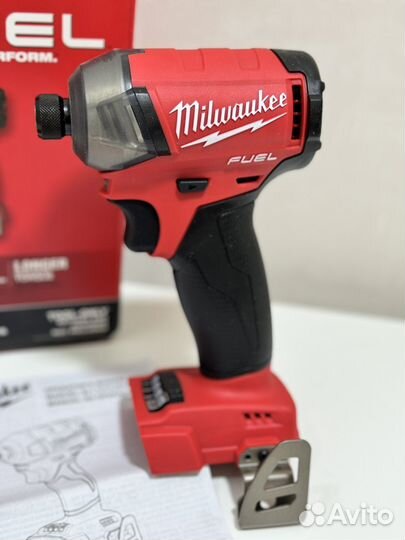 Импакт Milwaukee 2760-20 гидравлический
