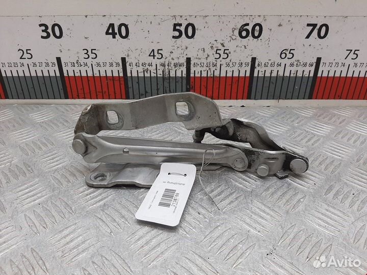 Петля капота левая для Volkswagen Beetle 2