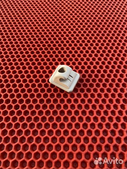 Крючок козырька citroen c4 солнцезащитного