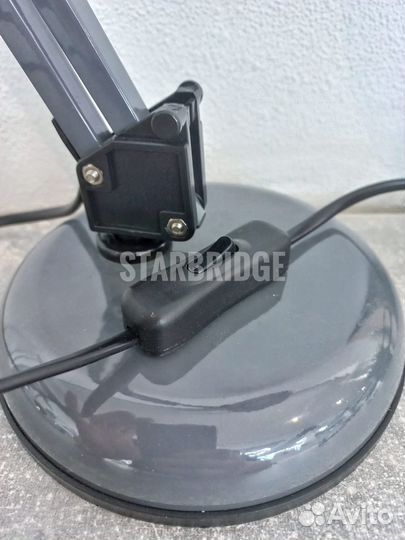 Настольный светильник