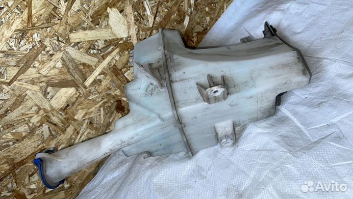 Бачок стеклоомывателя на KIA RIO 4