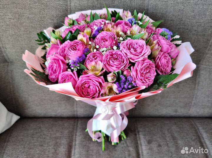 Розы. Букет пионовидных роз