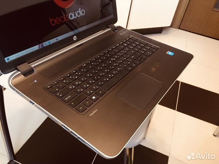 Ноутбук HP 17.3