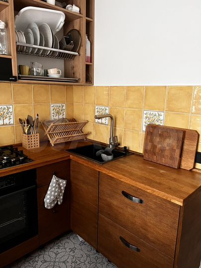 2-к. квартира, 43 м², 1/5 эт.