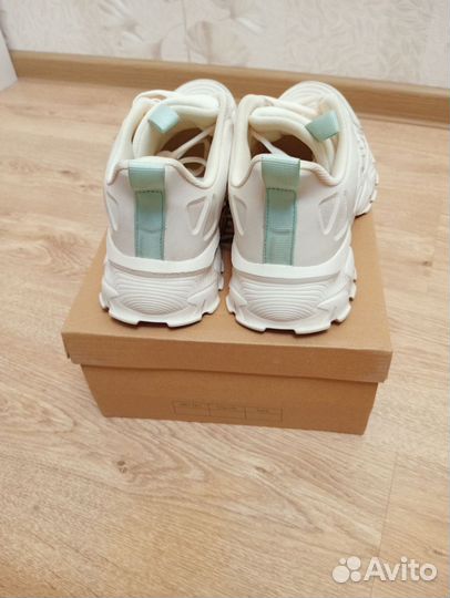 Кроссовки женские trien