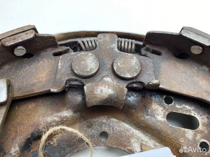 Тормозной механизм задний левый Toyota Estima