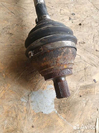 Привод передний левый Audi A3 8P(5хб) 1.4 CAX