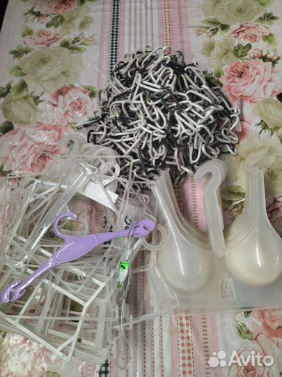 Вешалки плечики