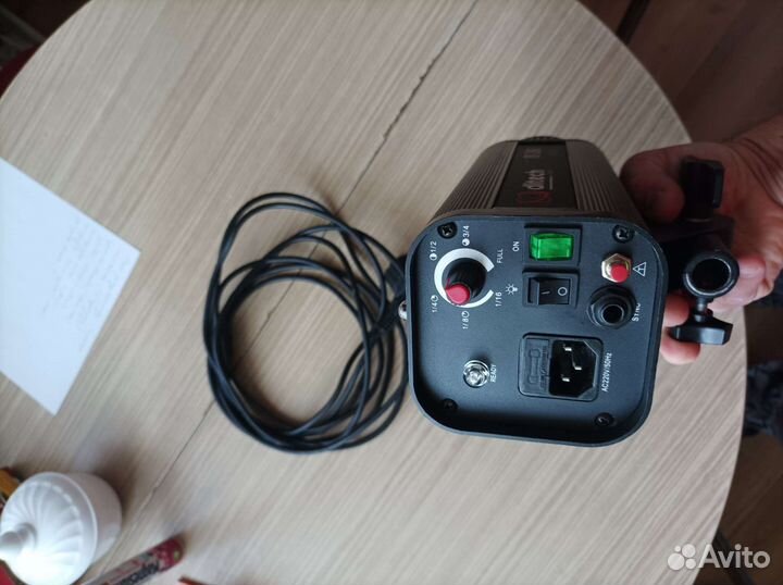 Импульсная вспышка Ditech FD-200U