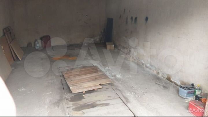 Гараж, > 30 м²