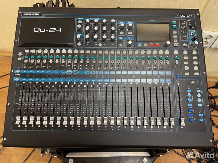 Цифровой микшерный пульт