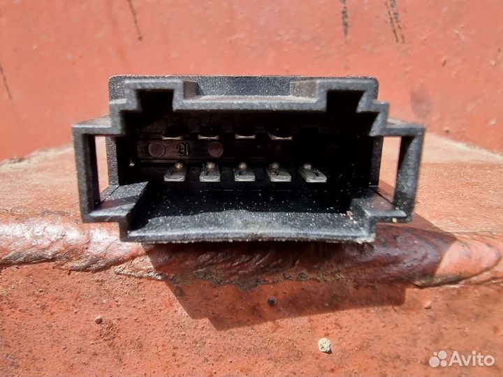 Кнопка аварийной сигнализации Ауди а4 б5