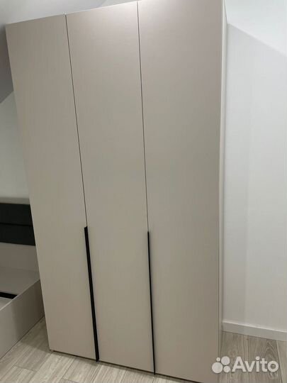 Шкаф новый красивый