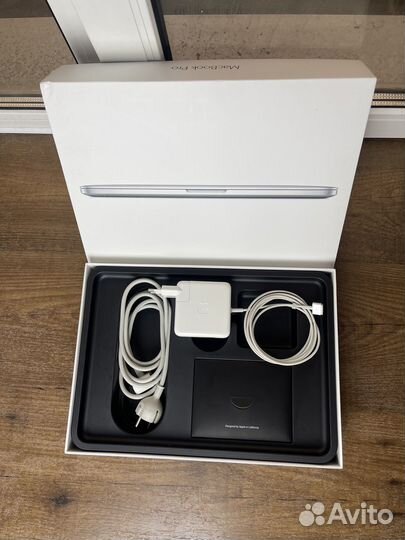 Apple MacBook Pro 13 8/512 Silver