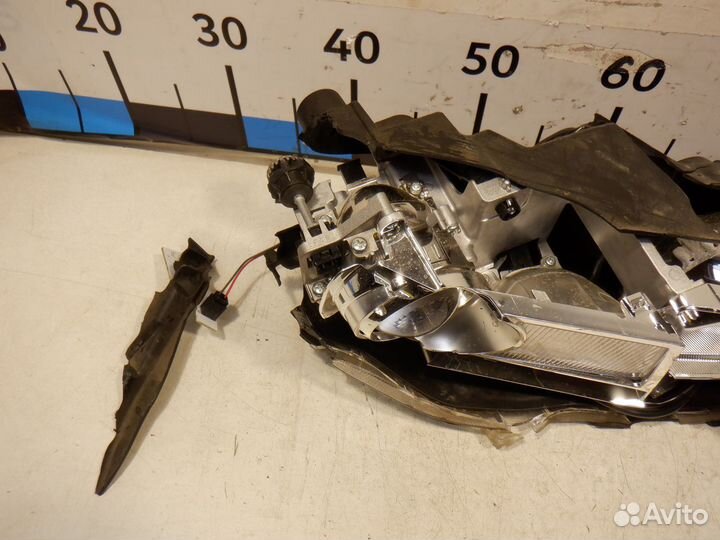 Фара правая Subaru Impreza WRX