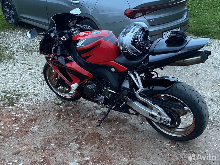 CBR1000RR/RAFireblade