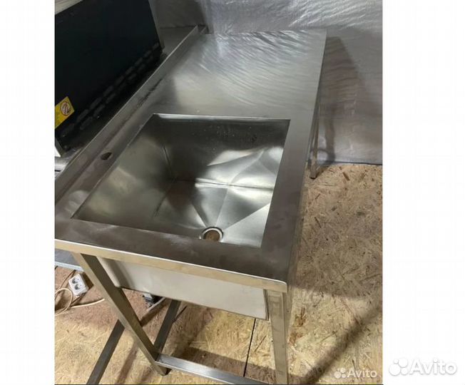 Мебель из нержавеющей стали