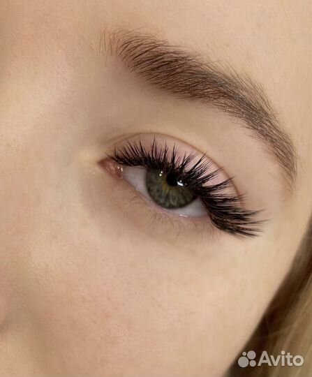 Наращивание ресниц, долговременная укладка бровей