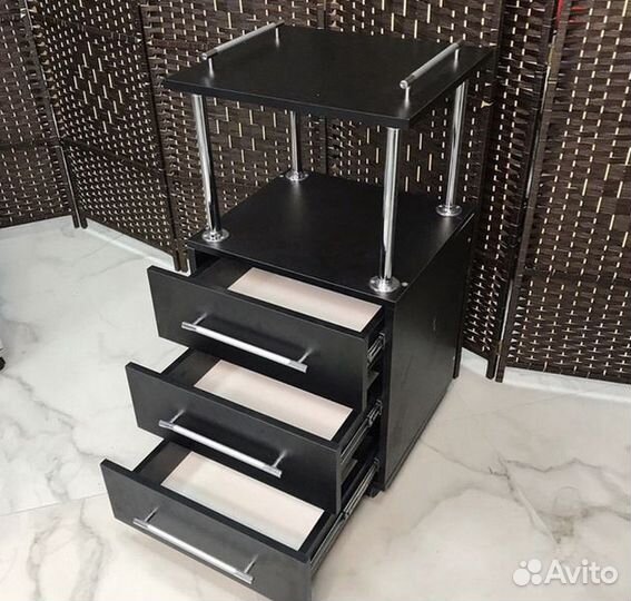 Тележка для мастера в салон студию. доставка