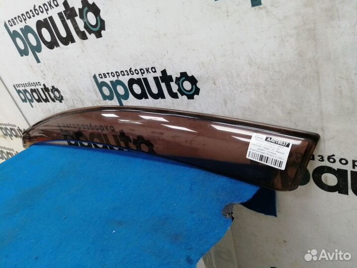 Ветровик передней левой двери Nissan Murano Z51