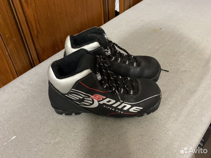 Лыжные ботинки 35