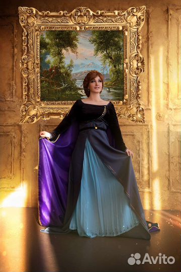 Косплей королевы Анны