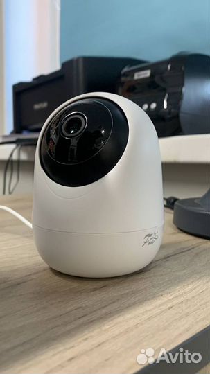 Поворотная Wifi камера для дома и офиса