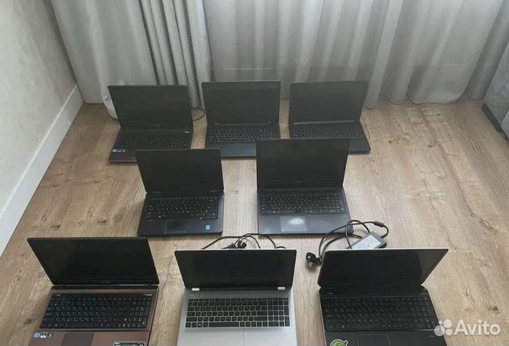 Ноутбуки Продаются в Связи с Закрытием Офиса