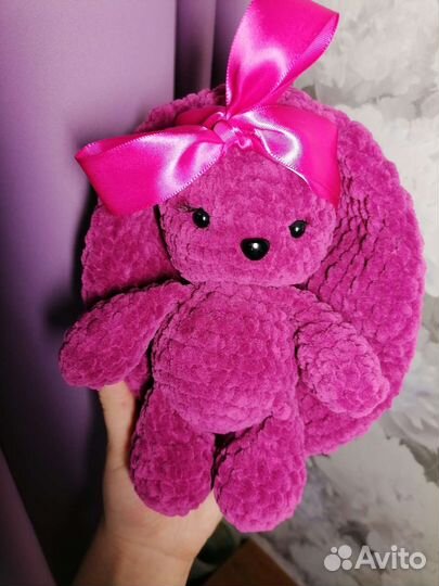 Вязаная игрушка Зайка