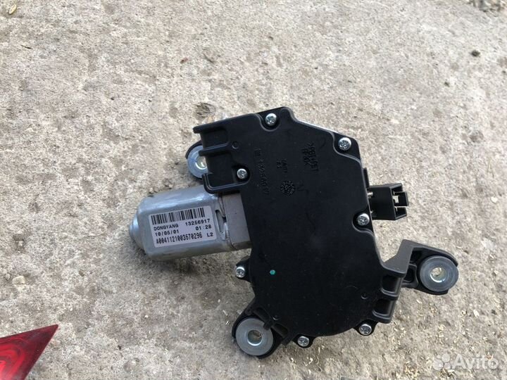 Моторчик заднего дворника opel astra J