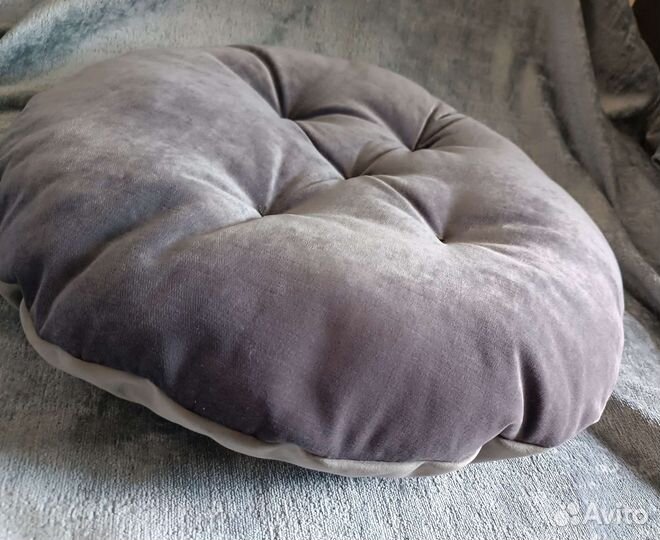 Лежанки, коврики, подушки