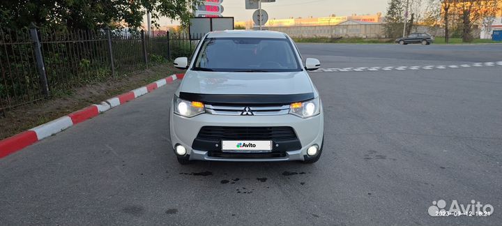 Mitsubishi Outlander 2.0 CVT, 2014, 218 000 км