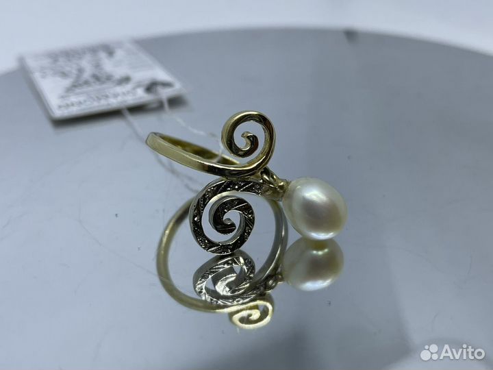 Золотое кольцо с брилл., жемчуг 3.69 гр., р.17.5