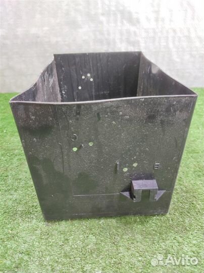 Защитный кожух акб Lexus GS300 (S160) 2001