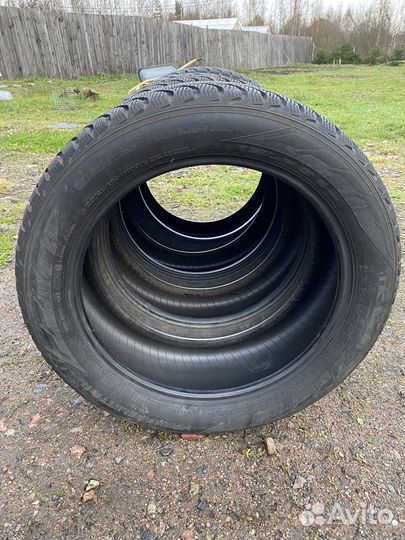 Nokian Tyres Hakkapeliitta R2 235/50 R18