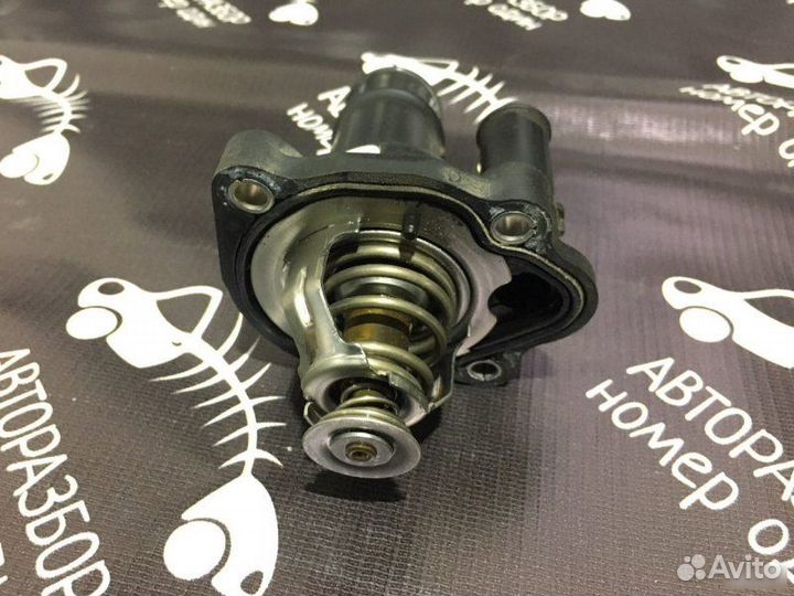 Корпус термостата Ford Focus 1.8L