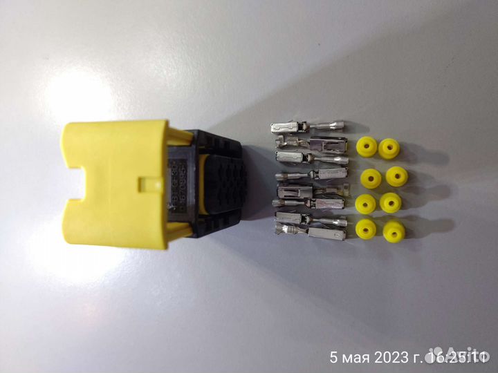 Разъём фары восьмипиновый