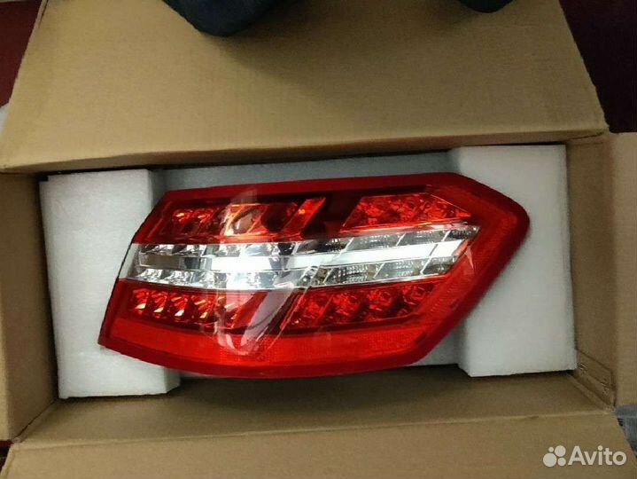 Задний фонарь Мерседес w212